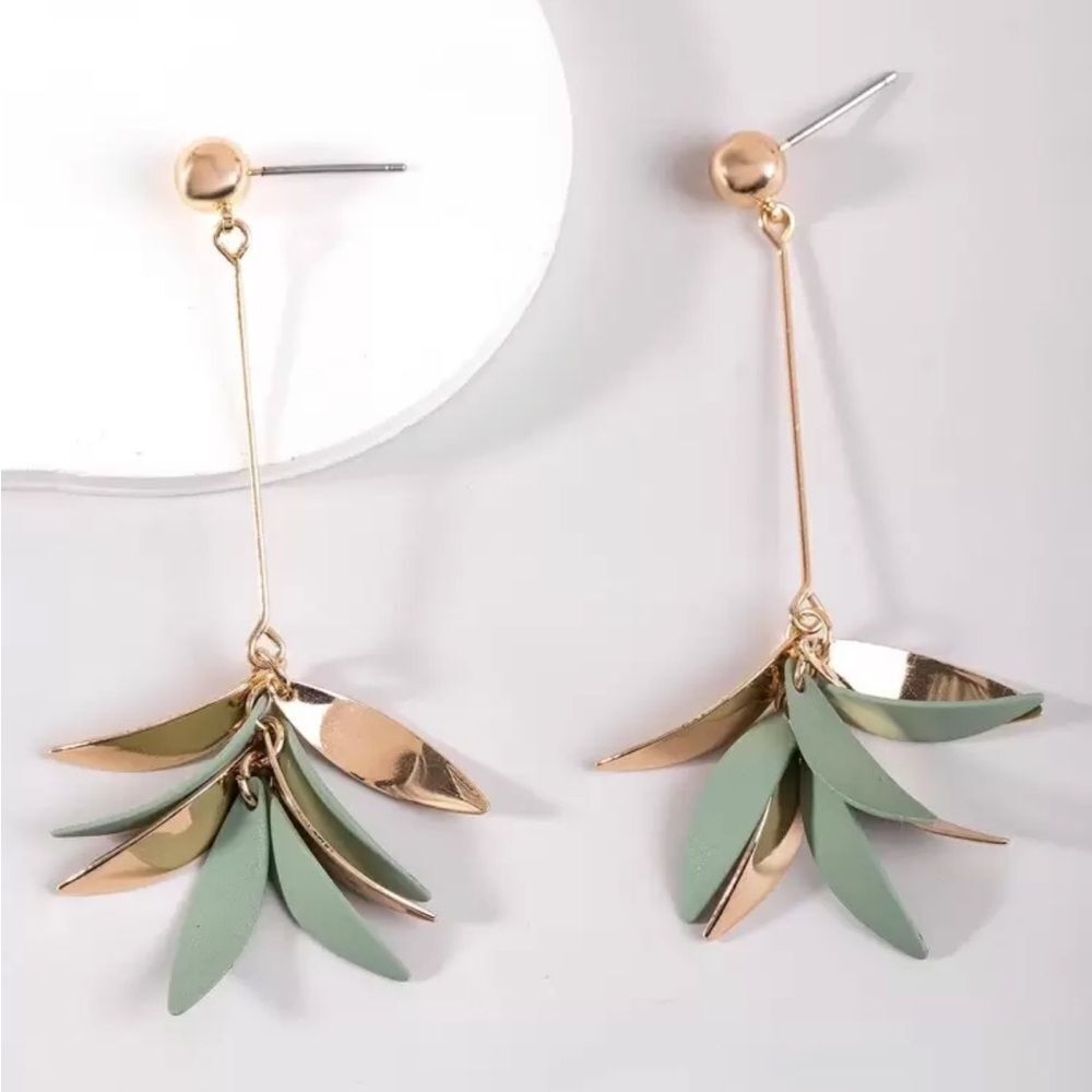 Bohemian green drop A750